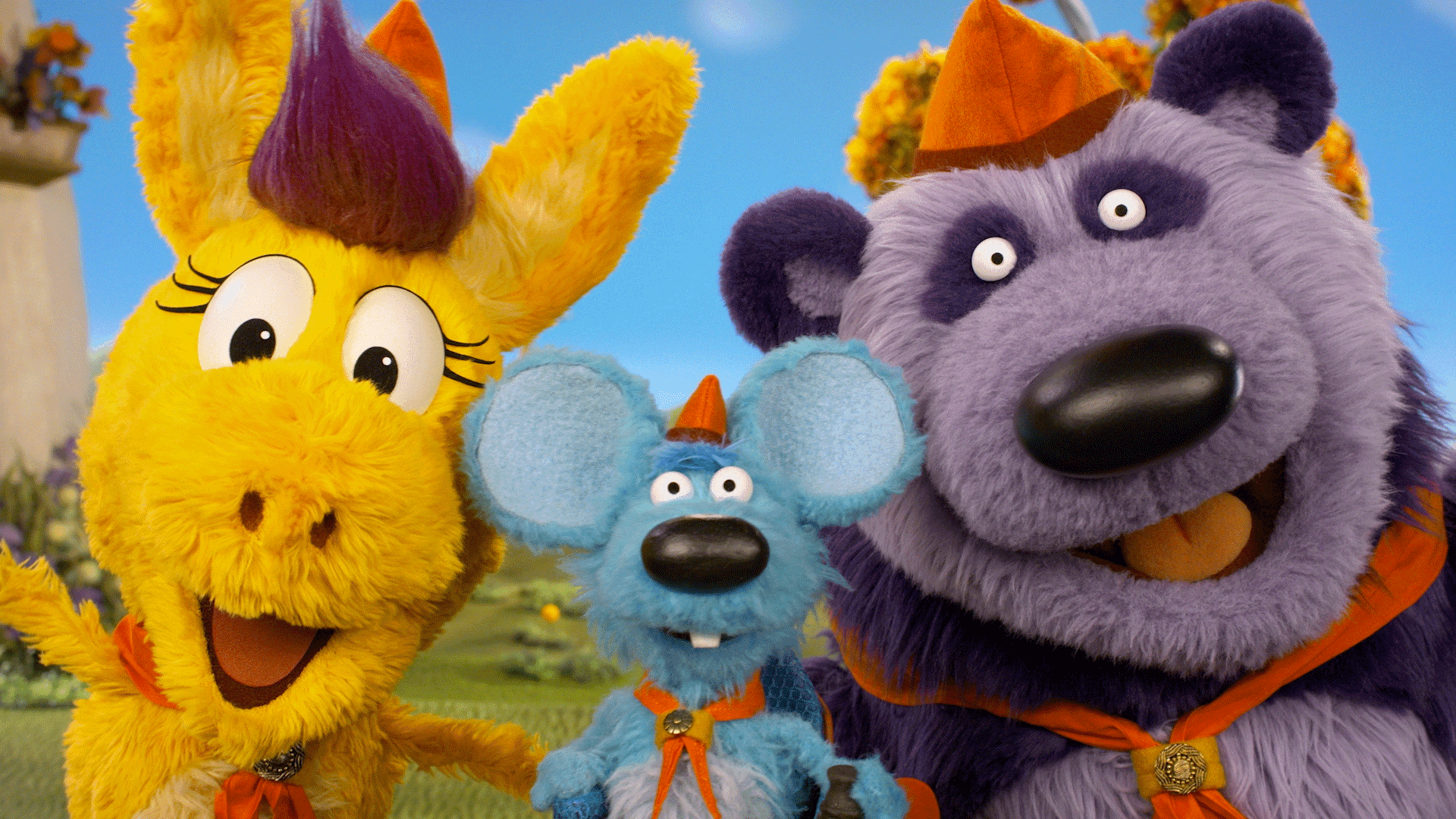 Jeff Mouse, Donkey, and Panda seek a hiding moth./Donkey makes up a song while waiting.